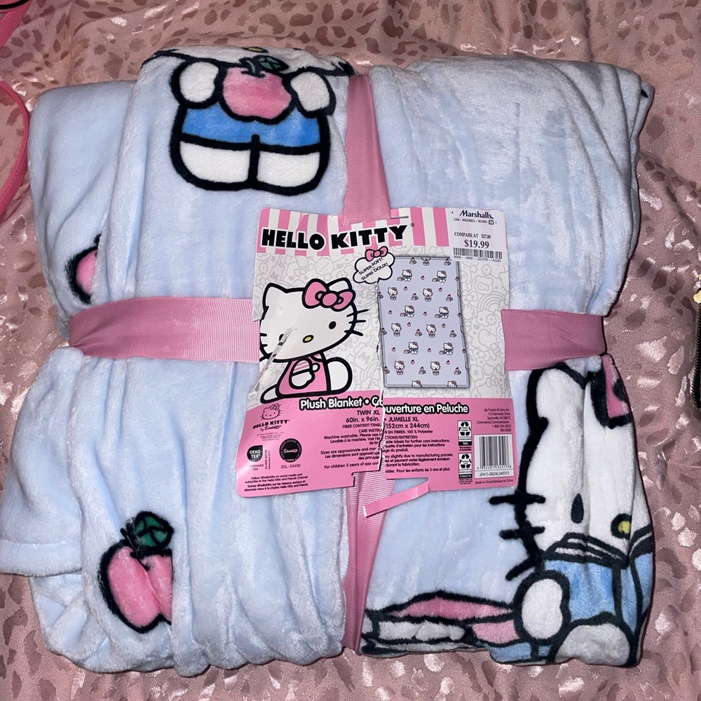 NWT Hello Kitty Blanket
